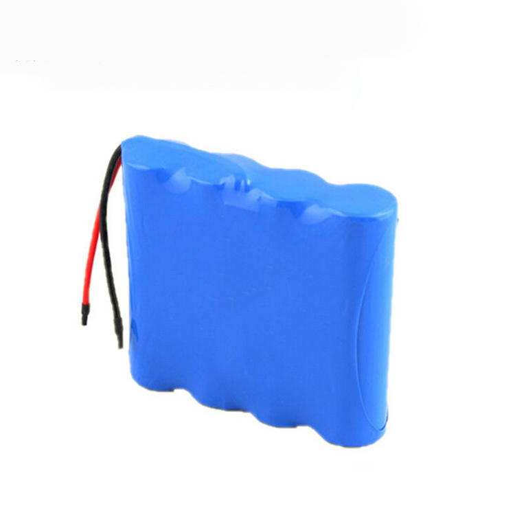 Rechargeable Li-ion 18650 2S2P 7.4V 4400mAh Lithium Ion Battery Pack China Manufacturer